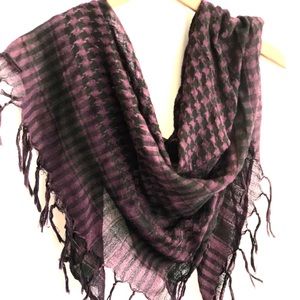 Fringe scarf